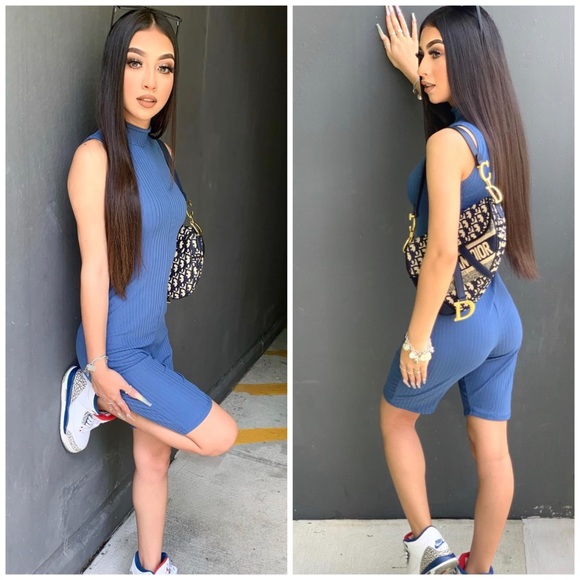 🆕Sleeveless mock neckline romper - Picture 8 of 9